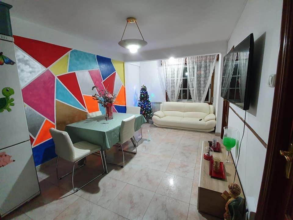Apt Para Amigos Y Familias วิโก ภายนอก รูปภาพ