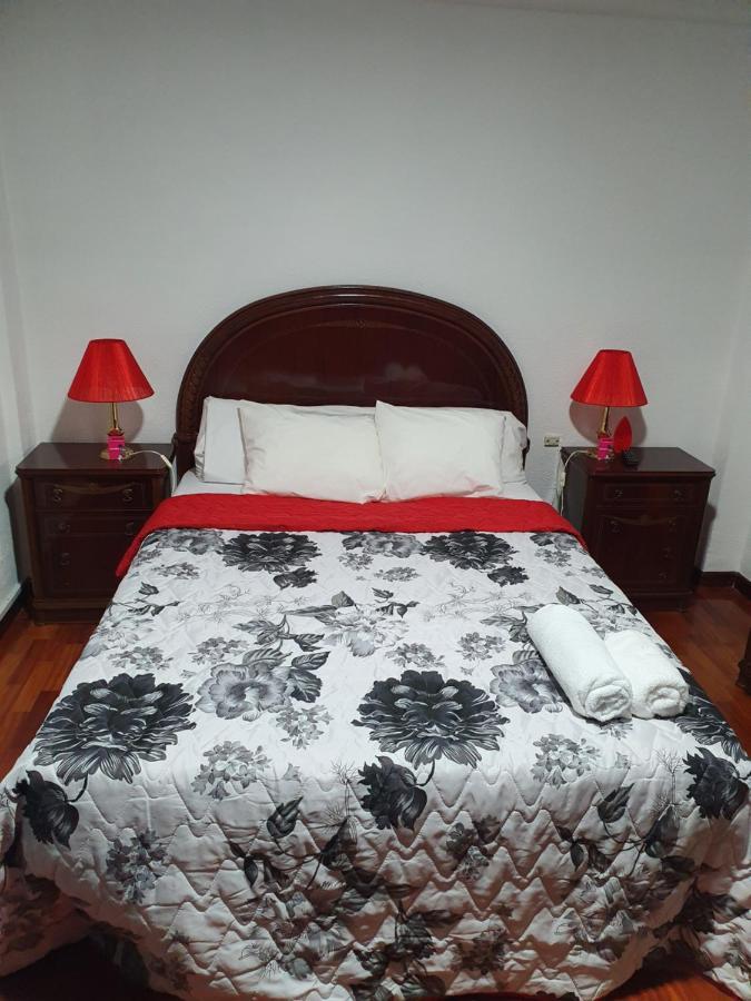 Apt Para Amigos Y Familias วิโก ภายนอก รูปภาพ